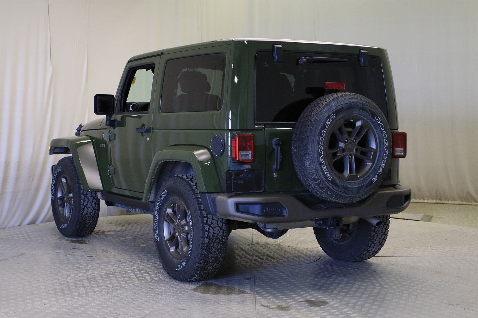 Pre Owned 2022 Jeep Wrangler Convertible  Leather 