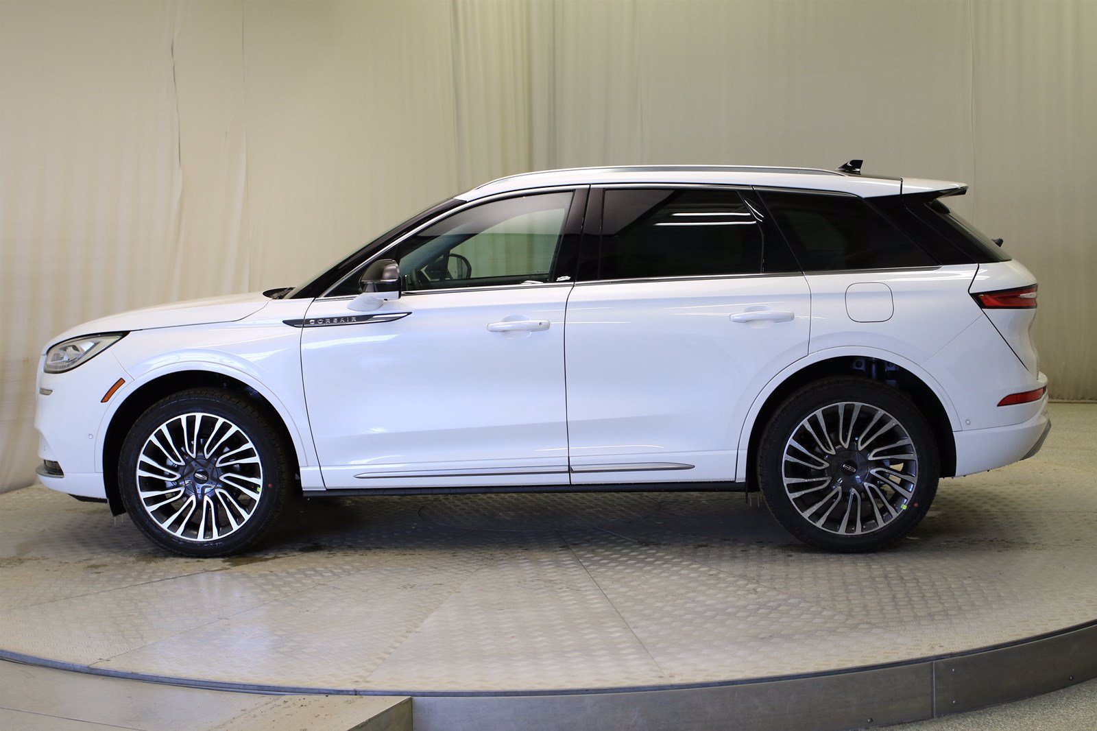 New 2020 Lincoln Corsair Reserve Sport Utility in Regina #V054 ...